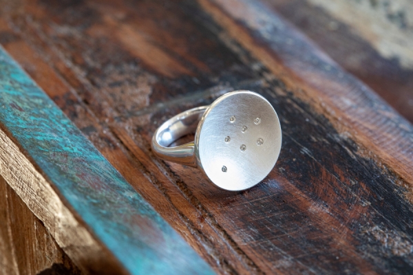 silberring sternenhimmel silber und diamanten handarbeit silberschmiede