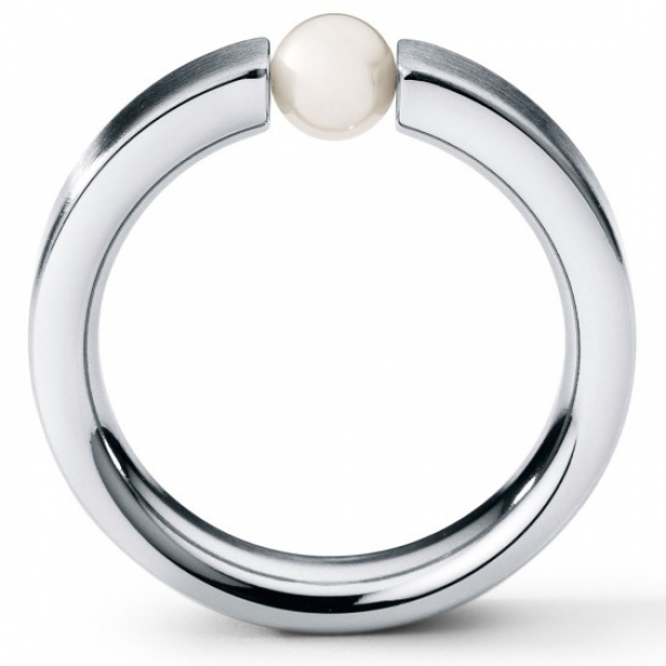 designer schmuck aus edelstahl perlspannring mit akojaperle